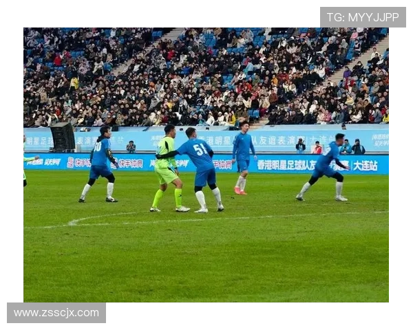 与足球明星同场竞技的精彩瞬间与难忘回忆分享 与足球明星同场竞技的精彩瞬间与难忘回忆分享