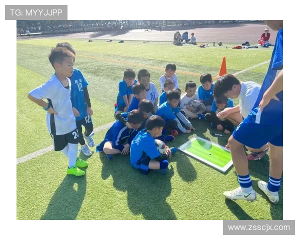 与足球明星一起训练的精彩瞬间视频分享